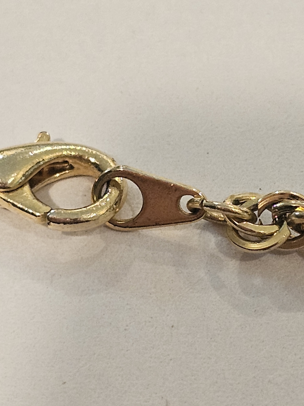 Gold Initial 'H' Rope Chain Necklace - Picture 5 of 9